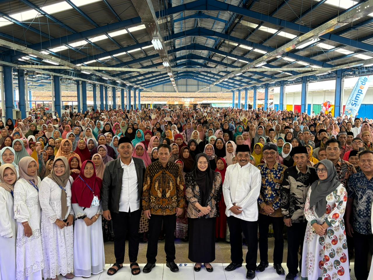 Featured image for Bupati Amel Resmikan Pasar Karangkobar, Rampung Dibangun Pasca Kebakaran 2024