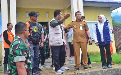 Gubernur Lutfi Tinjau Longsor Pandanarum, Huntara Siap dalam 3 Hari